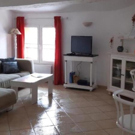 Duplex De Charme Avec Terrasse Au Coeur Du Village Lorgues Exteriér fotografie