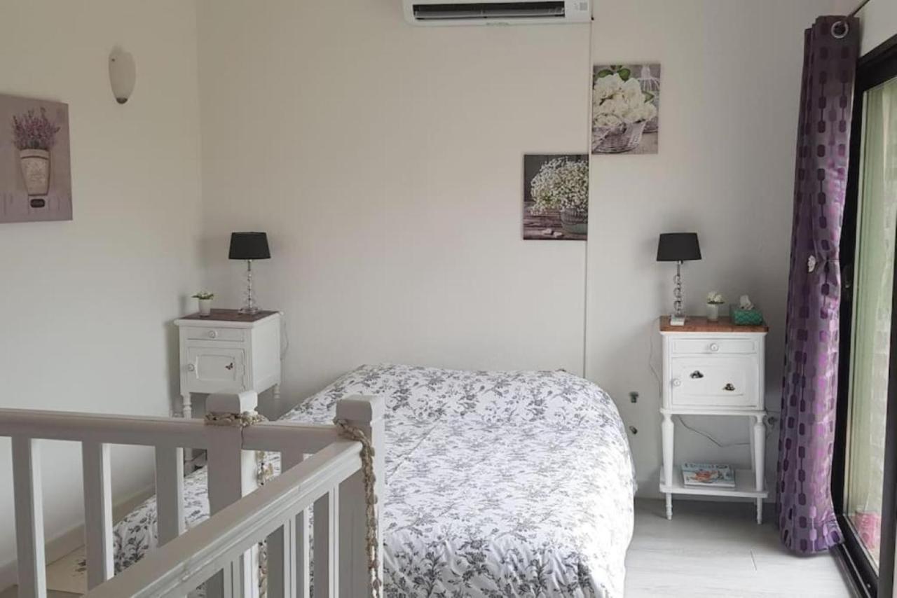 Duplex De Charme Avec Terrasse Au Coeur Du Village Lorgues Exteriér fotografie