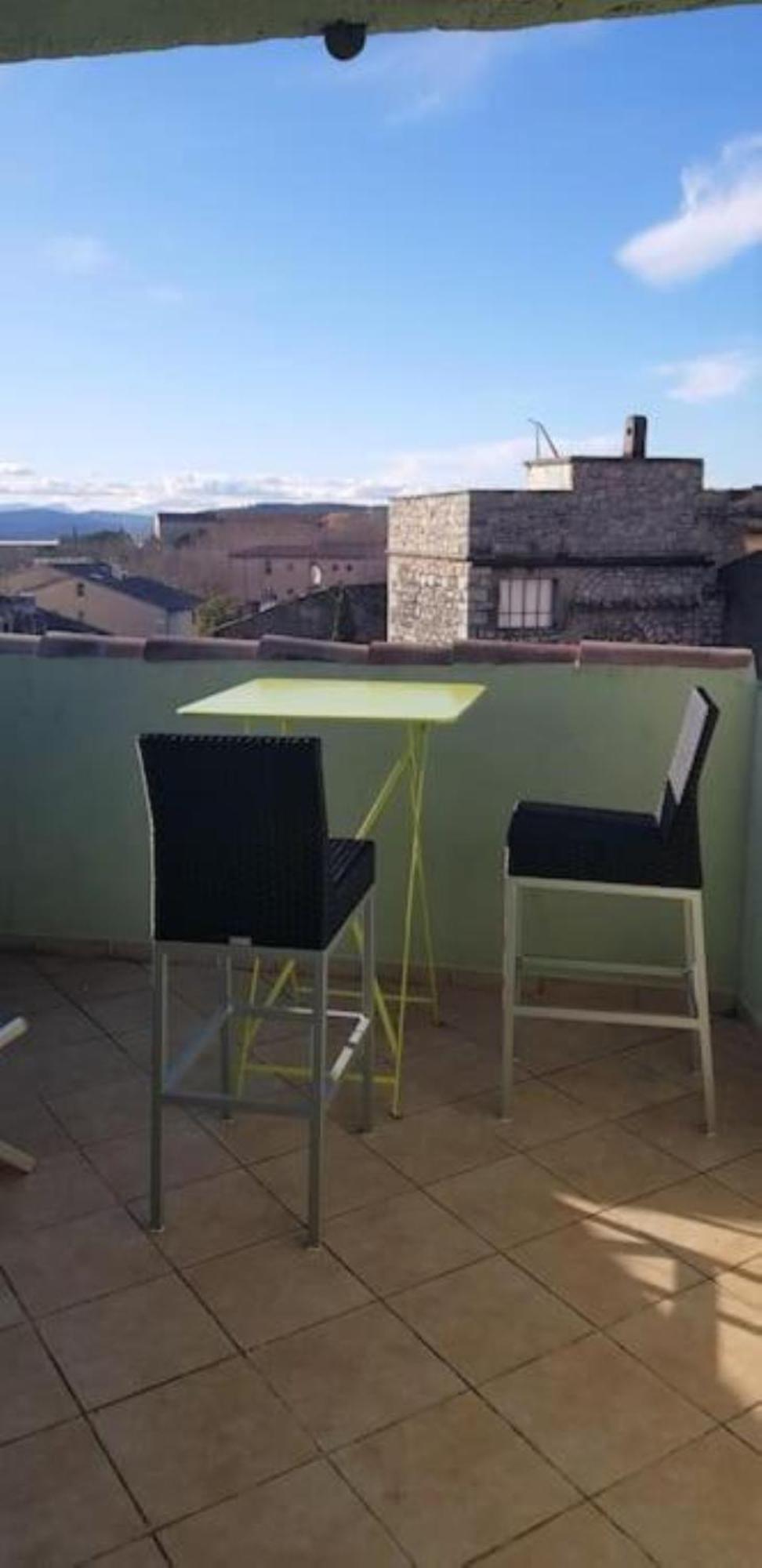 Duplex De Charme Avec Terrasse Au Coeur Du Village Lorgues Exteriér fotografie